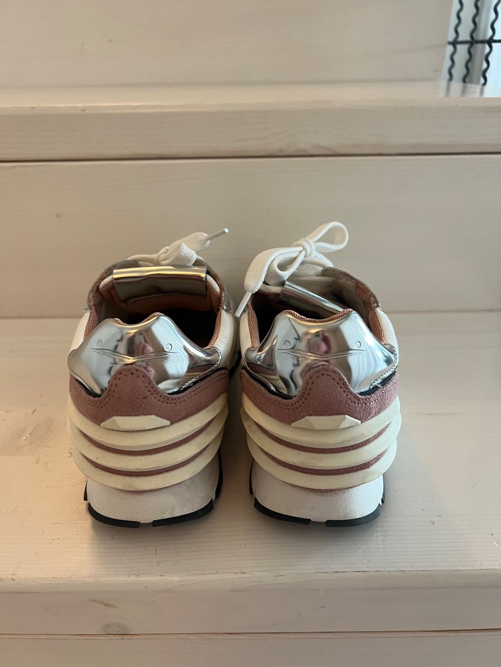 Scarpe da donna: Sneakers Voile Blanche – Usato da Hausen AG venduto da Jean1968 1