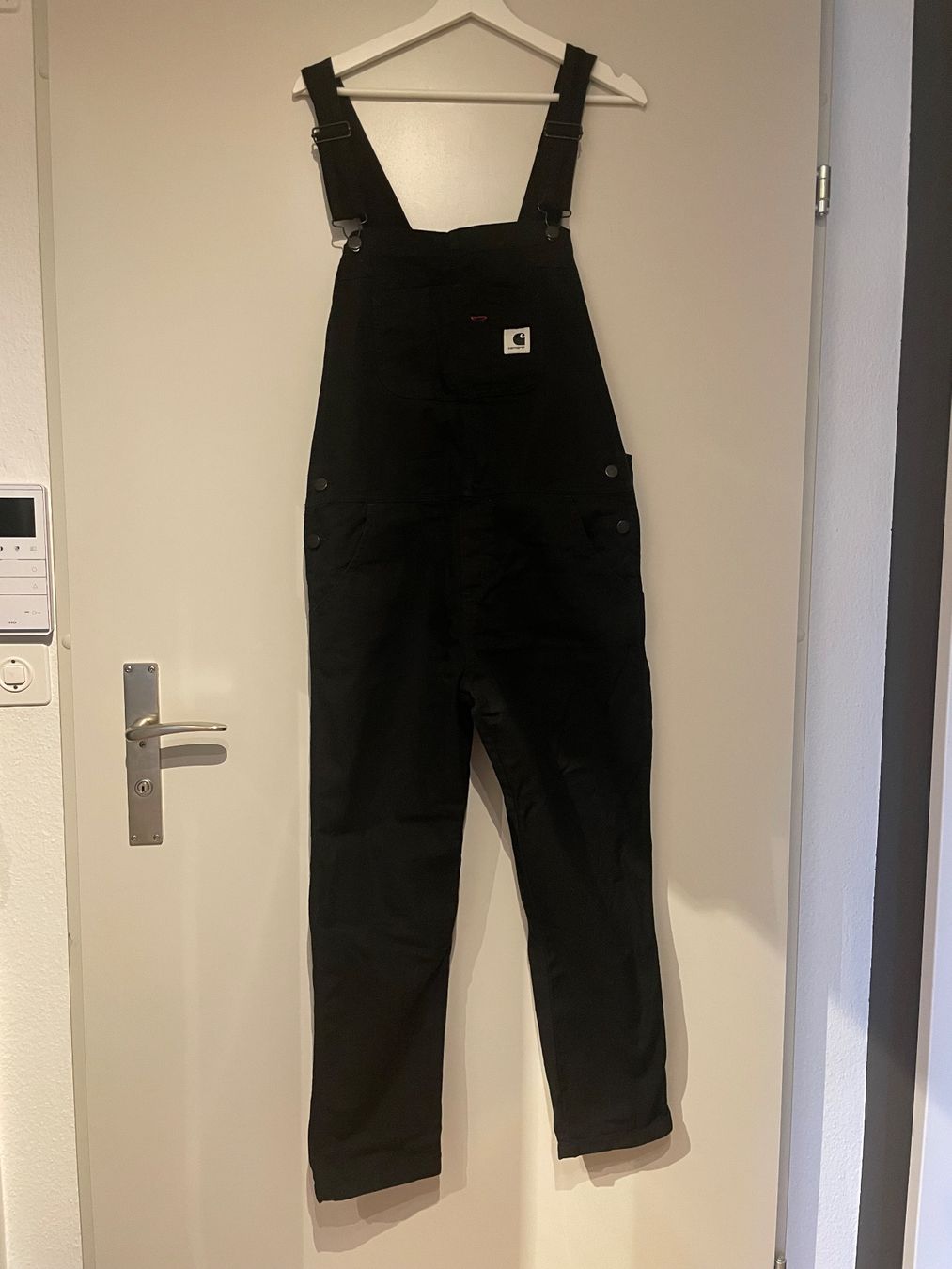 Carhartt Pantalons: Latzhose Carhartt schwarz – D'occasion à Au ZH par Lacocoon