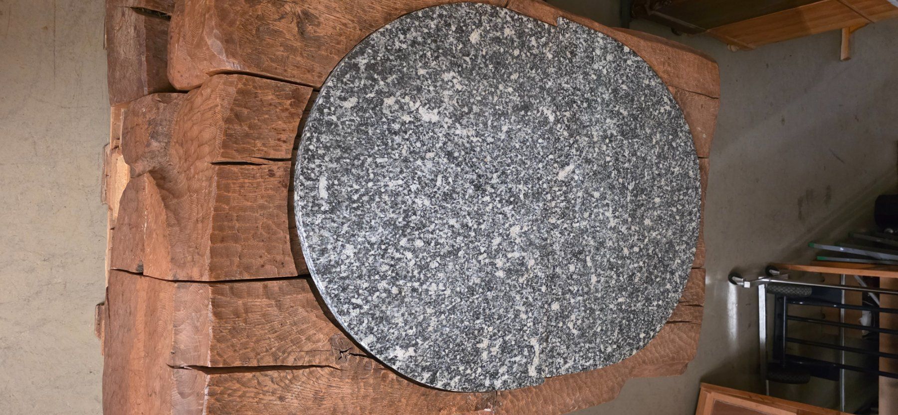 Tische: Einzigartig Holzskulptur Eiche Salontisch mit Granit Platte – Gebraucht aus Wittenbach von gruezi-schwiz 6