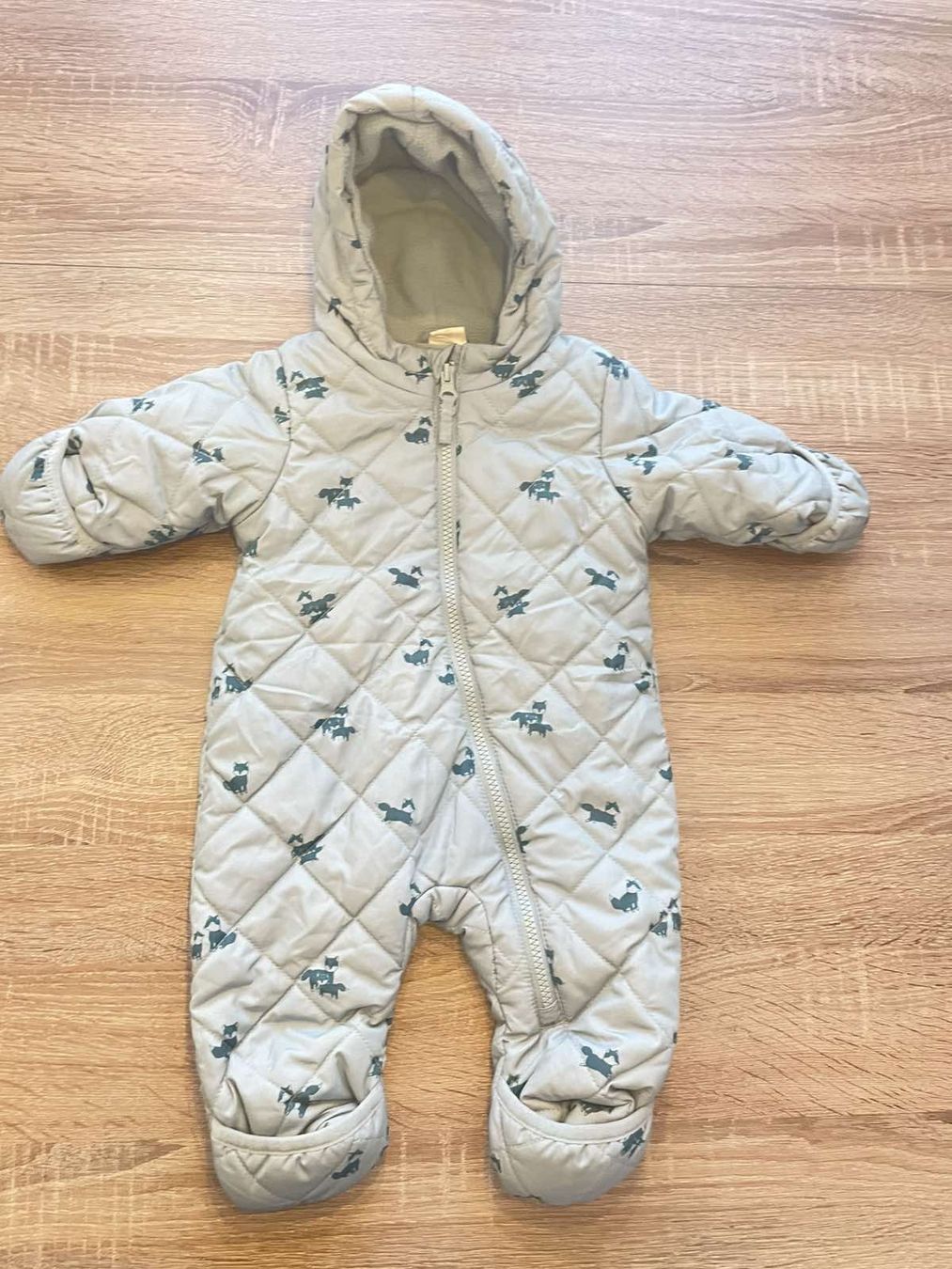 Completi: Baby Anzug – Usato da Buchs SG venduto da VitaliiKu