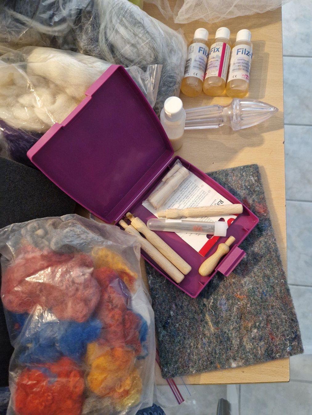 Kit bricolage: Filzmaterial - Ausgiebige Sammlung – Usato da Delémont venduto da Tinkpink 9