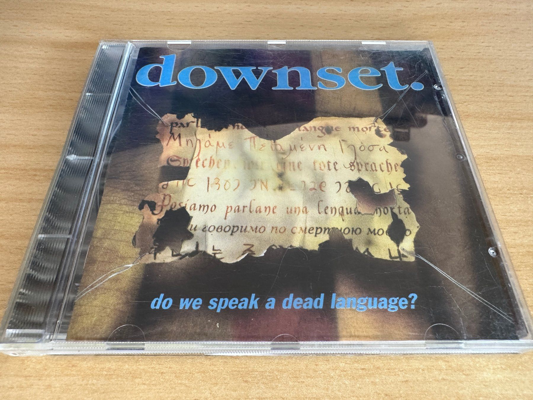 CD: downset. – Do We Speak A Dead Language? – Usato da Rikon im Tösstal venduto da Alpenmutz