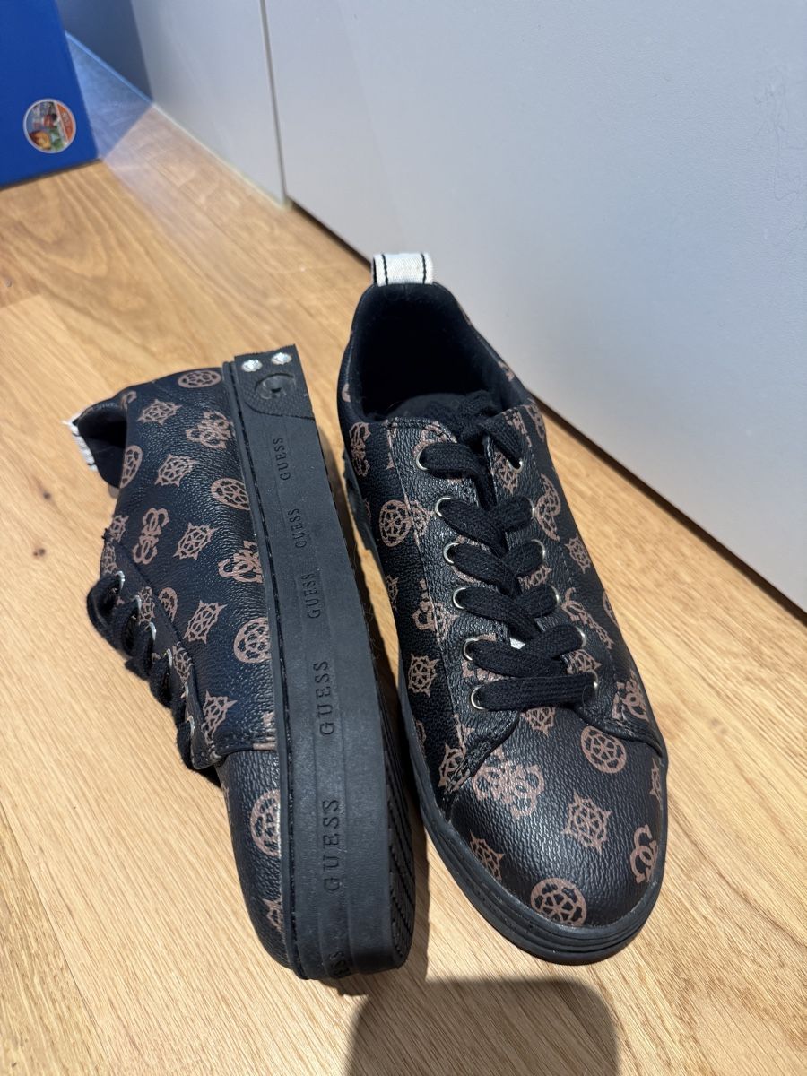 Guess Damenschuhe: Guess Schuhe Grösse 39 – Gebraucht aus Embrach von roseblaettli0815 1