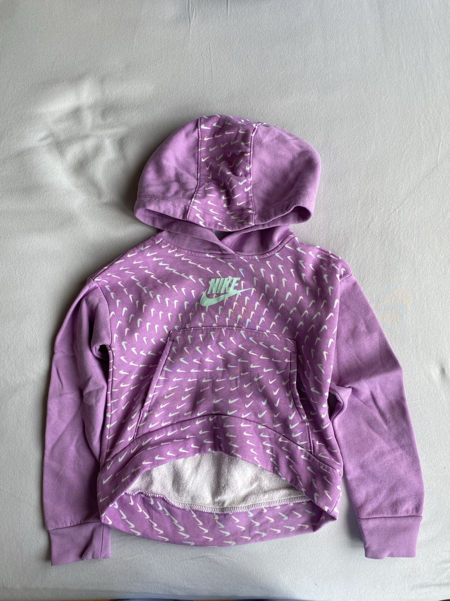 Nike Maglioni & Felpe: Nike Pullover / XS / 122-128 – Usato da Kleinandelfingen venduto da lau_10
