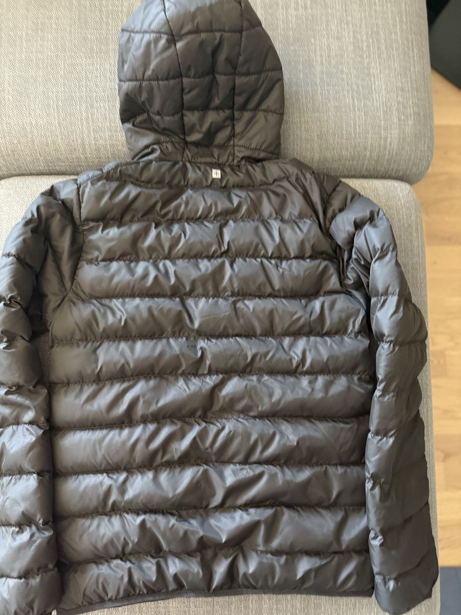 Giacche: Mountain Warehouse Puffer Jacket black size S used – Usato da Dübendorf venduto da zhe_69pd 1