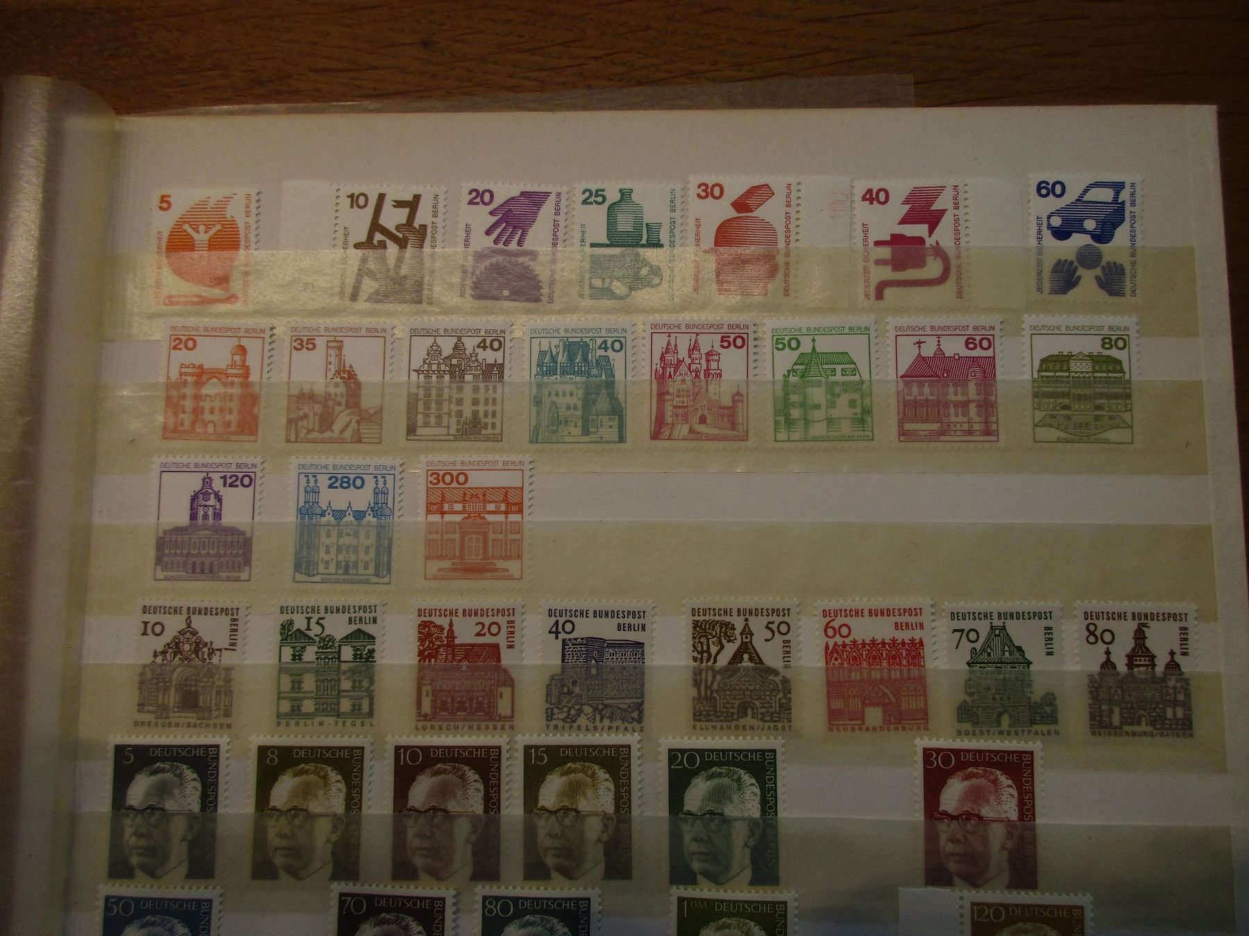 Alle Briefmarken: Deutsche Bundespost Berlin postfrisch – Neu und originalverpackt aus Niederwil AG von Cembalo 3