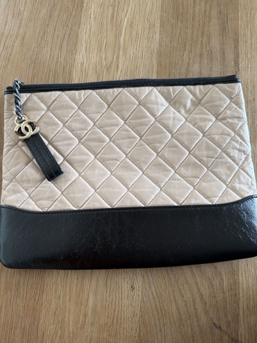Chanel Borse da donna: Elegant Chanel Clutch - Perfect Accessory! – Usato da Geneve venduto da esp_8rbh 1