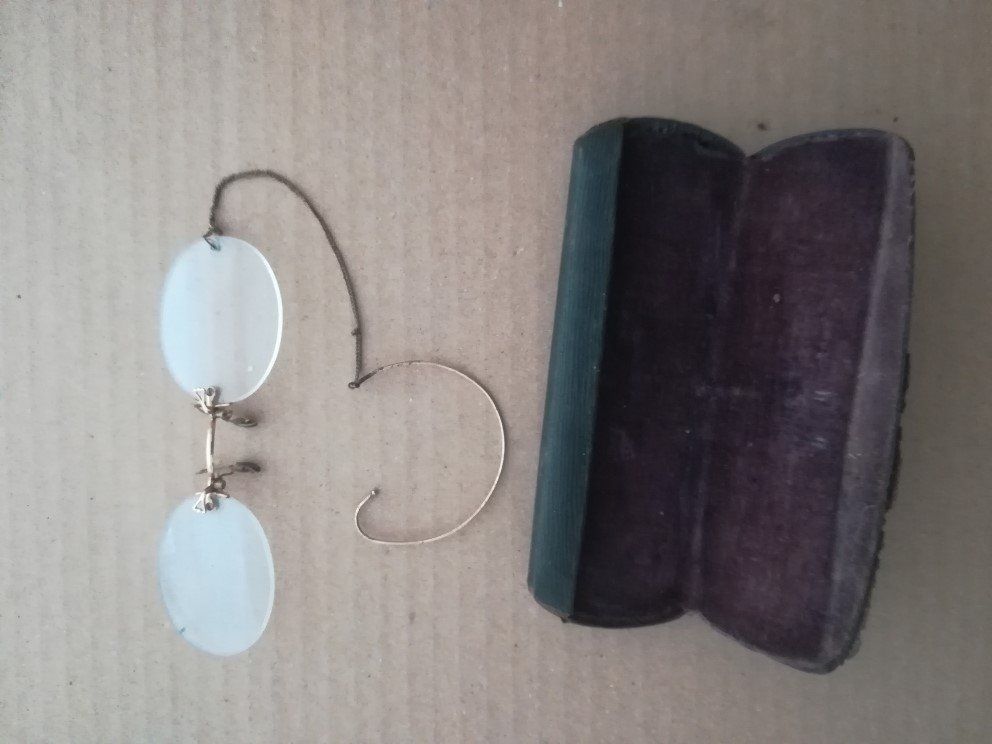 Lunettes & Verres: Alter Kneifer mit Original-Etui – D'occasion à Lüterkofen par Winnetu44