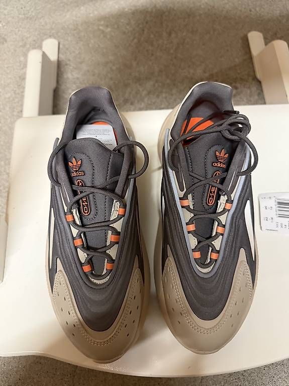 Adidas Scarpe da uomo: Adidas ozelia sneaker Schuhe 38 2/3 – Usato da Zürich venduto da Sashkica 1