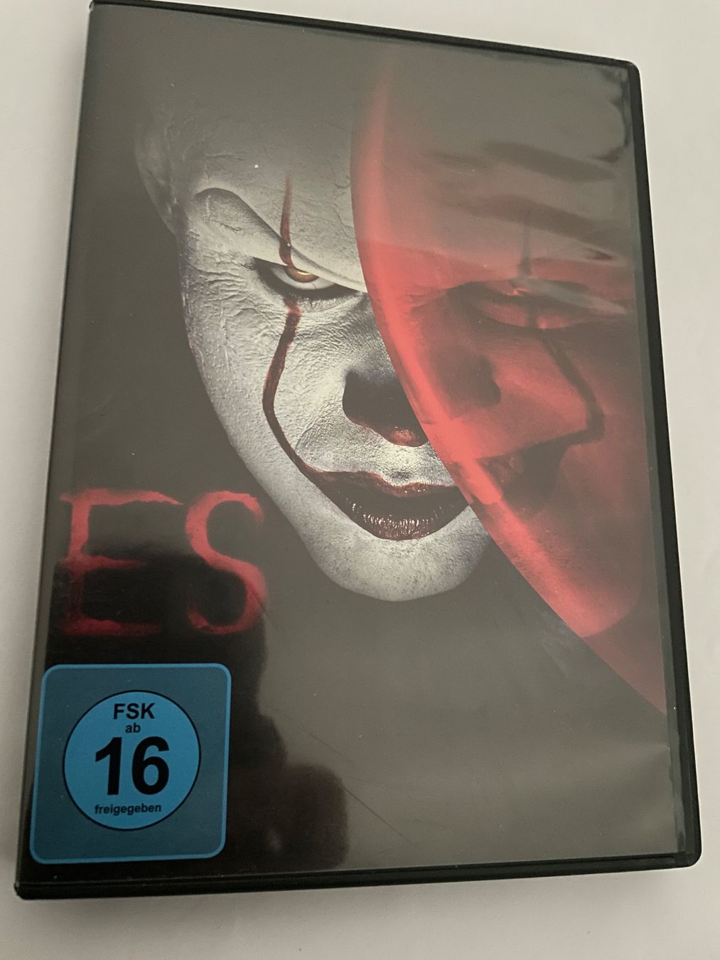 Tous les DVDs: Es-Kapitel 1 – D'occasion à Winterthur par Cobraforce