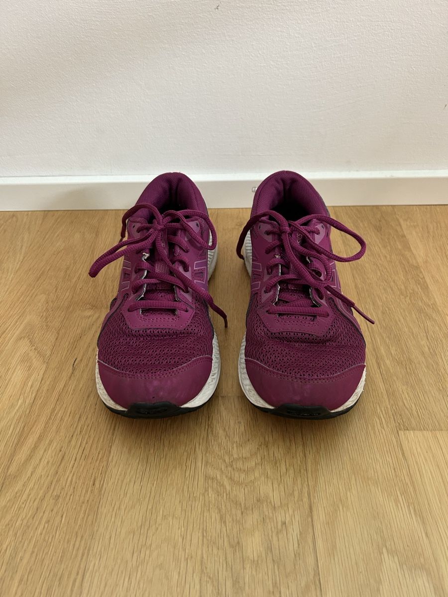 Asics Schuhe für Mädchen: Asics Laufschuhe, 38 – Gebraucht aus Bern von junibrise 1