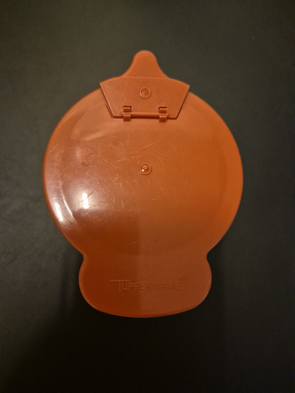Tupperware Contenitori & Simili: Tupperware Kännchen  klein, orangerot – Usato da Villmergen venduto da MONCHHICHI 1