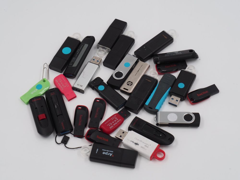 27 Stk. 32GB USB Sticks 3.0 (24040845) (Gebraucht) in Zürich für CHF 51 ...