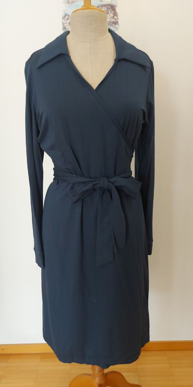 Vestiti: Kleid, Wickelkleid, grau/blau, Gr. L – Usato da Oberengstringen venduto da PaolaDe