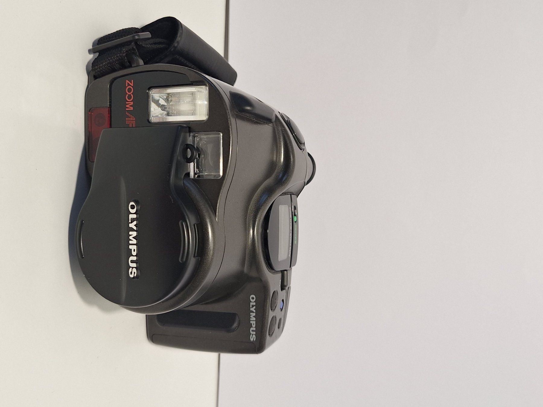 Minolta Fotocamera: Olympus AZ-330 Japan Superzoom, getestet, mit akku:) – Usato da Pfäffikon SZ venduto da TobyPeterson 4