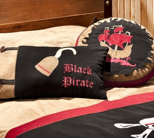 Betten: Kinderzimmer - Piratenbett / Schiffsbett & Bezug – Gebraucht aus Kriens von jessijtm 2