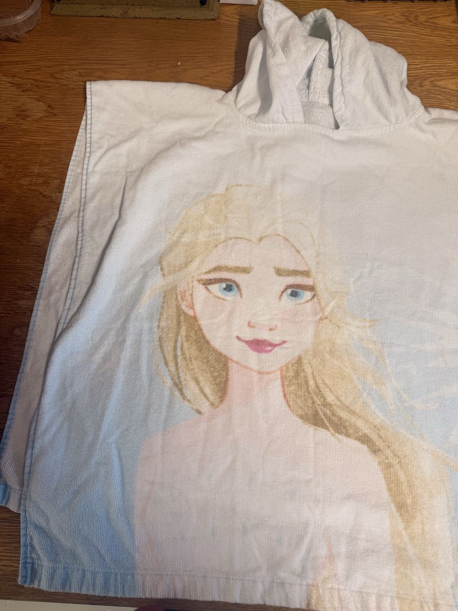 Kleiderpakete & -sets:  Frozen Set Kinder Accessoires und Badeartikel  – Gebraucht aus Klingnau von Nirvana 4