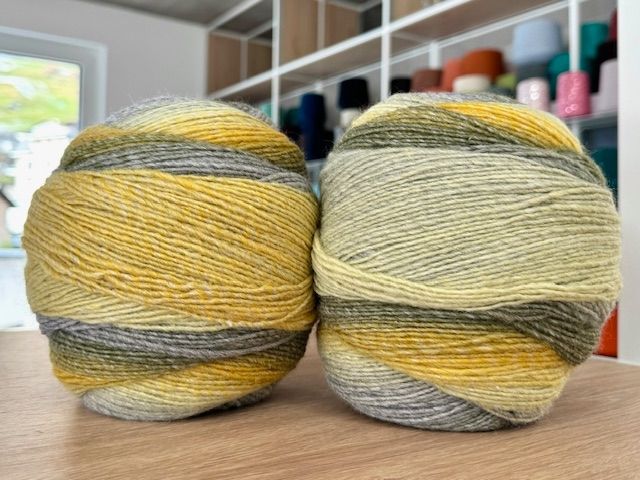 Wolle: Strickwolle Farbverlauf 2 Knäuel 400g – Neu (gemäss Beschreibung) aus Plons von Zimpfer 2