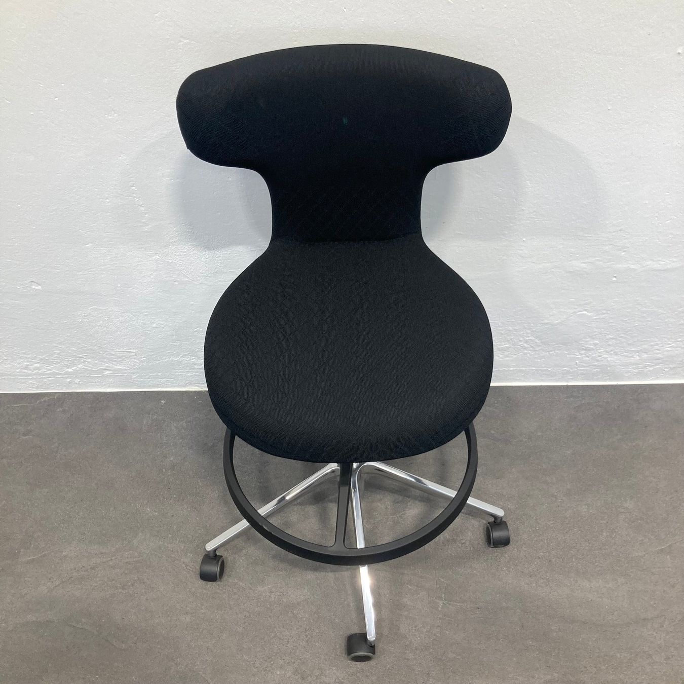 Rollstühle: Vitra Pivot High Stool – Gebraucht aus Schönenwerd von mcofficeshop 7