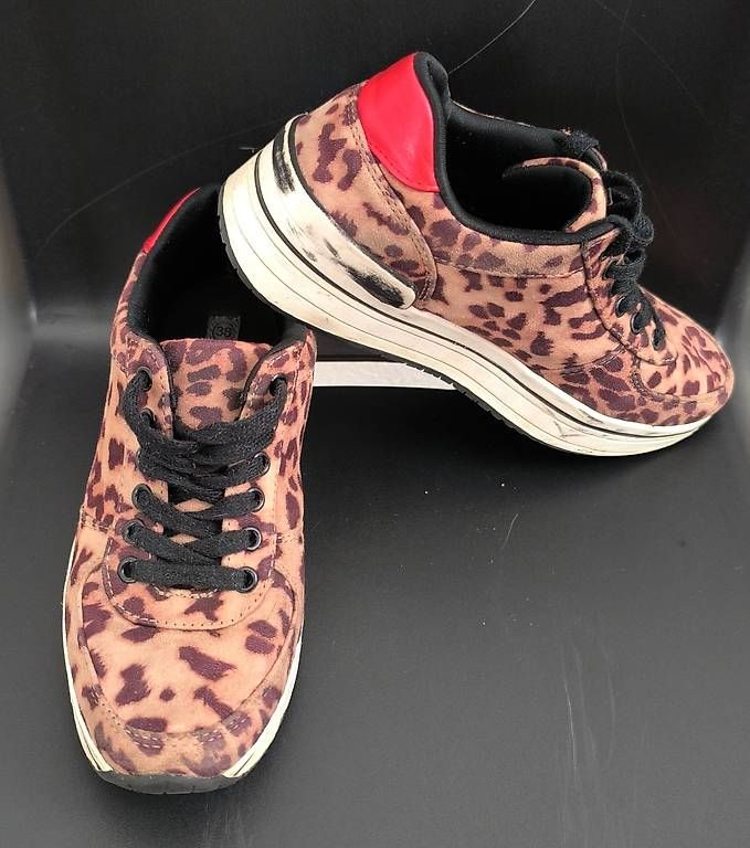 Scarpe da donna: Claudia Ghizzani Sneakers  Leopard Print  Gr. 36 – Usato da Pully venduto da vir_58dk 1