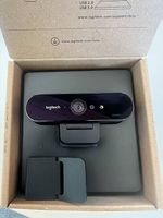 Logitech BRIO 4K Ultra HD Webcam  complète avec boîte