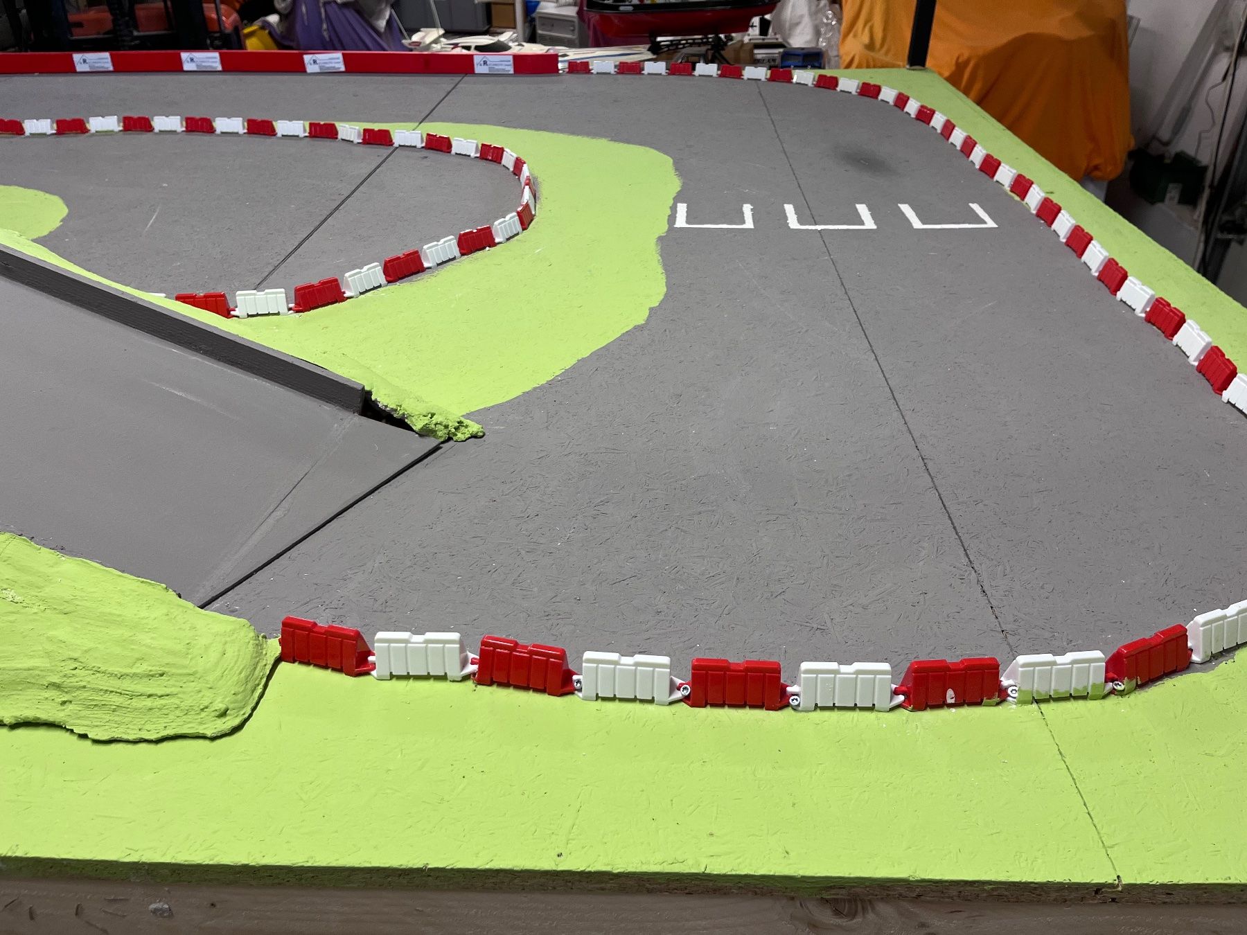Piste: Projektarbeit Rennbahn für Auto – Usato da Russikon venduto da sparklingvision 3