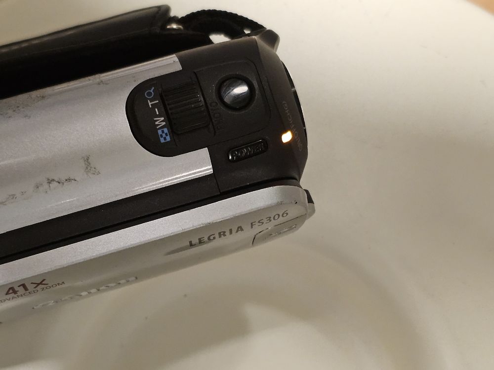 Caméra vidéo CANON legria fs306 (2011) rouge vintage pour