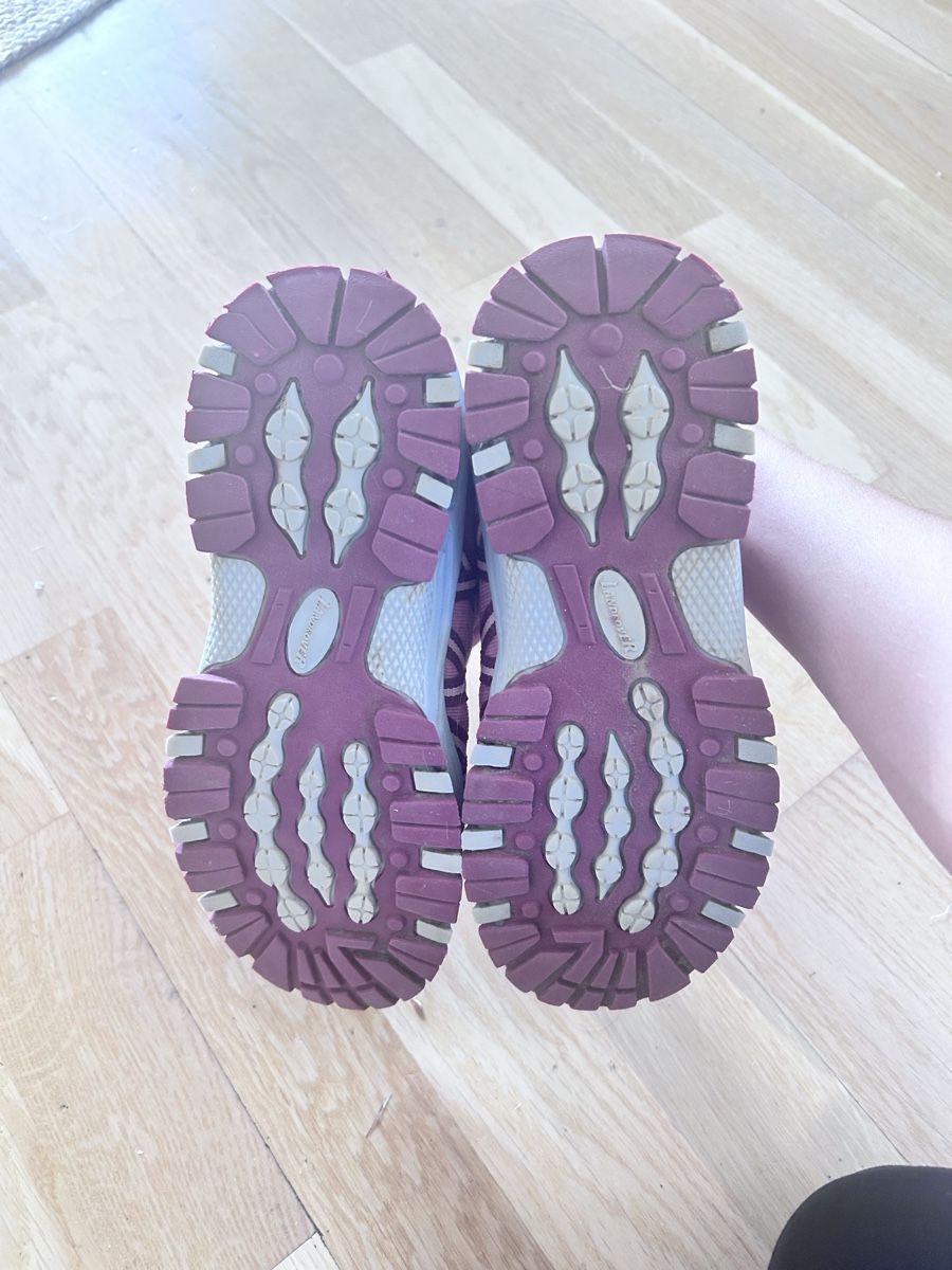 Scarpe per ragazze: Trekking Schuhe/Gr. 35 – Usato da Aarberg venduto da lep_qc92 2