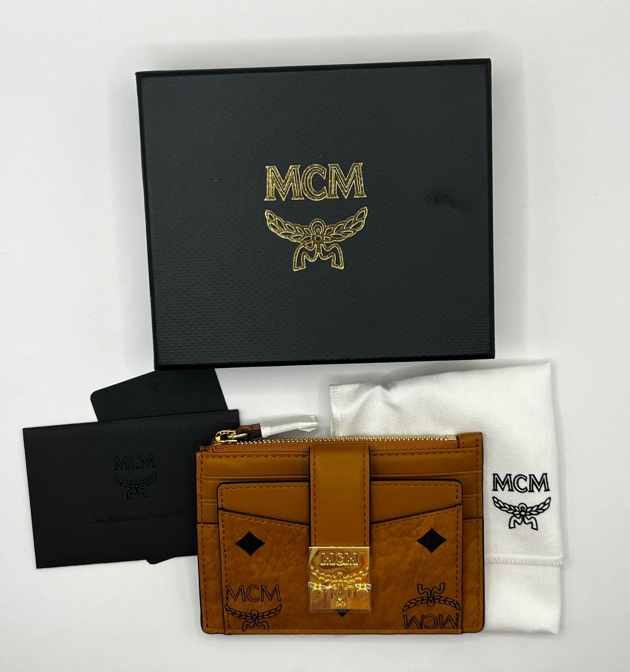 Mcm Portafogli: MCM Portemonnaie mit Monogramm, Cognac – Nuovo e nell'imballaggio originale da Oberaach venduto da Dandy2021 4