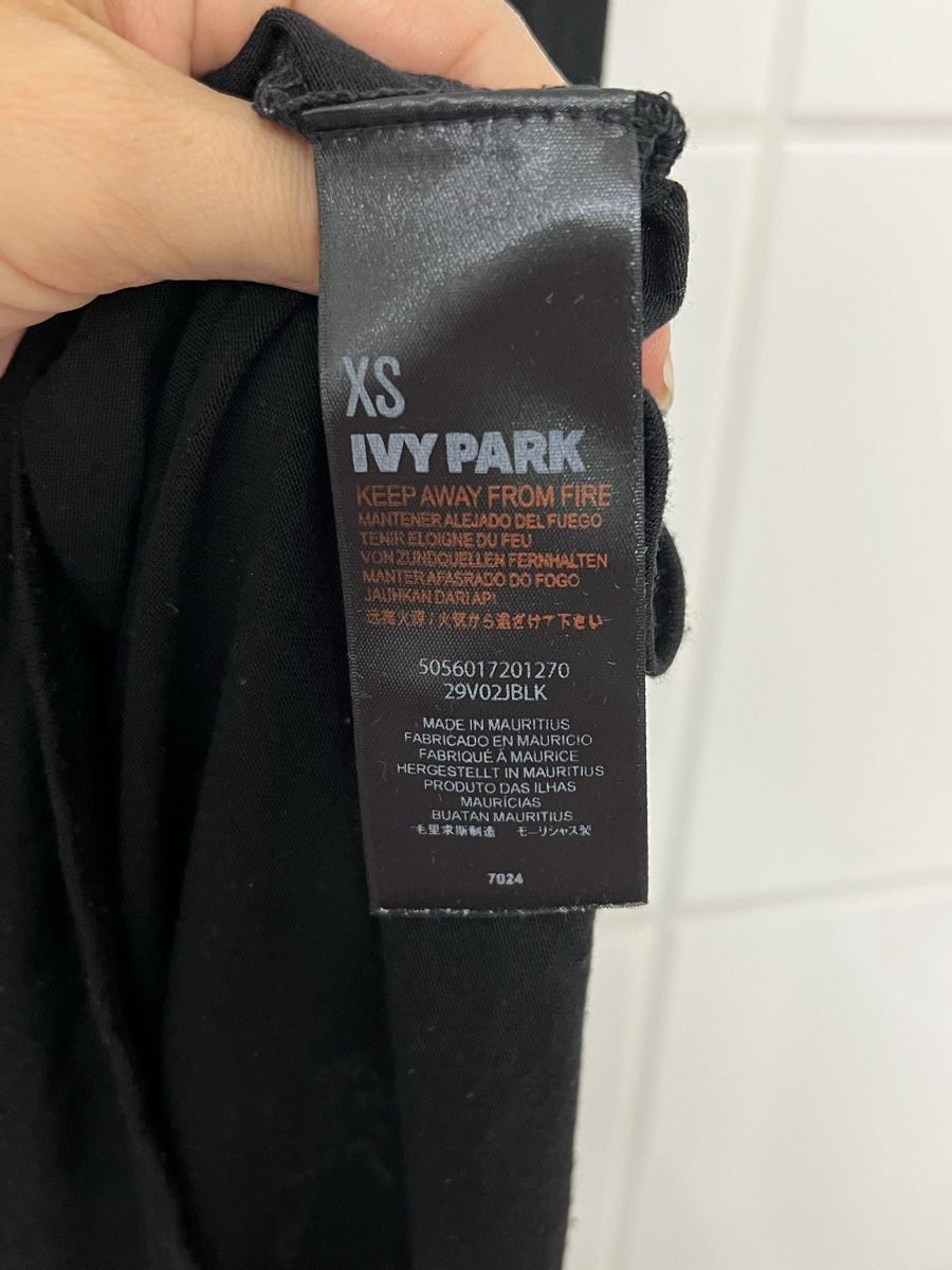 Top: Oberteil von IVY PARK – Nuovo (secondo la descrizione) da Jona venduto da n.ferrari 3