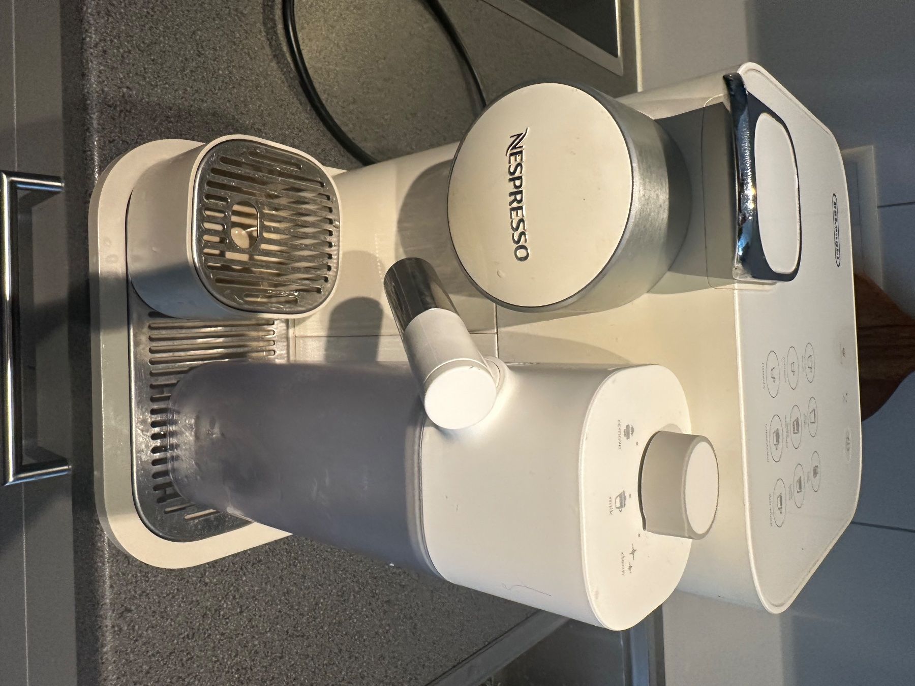Nespresso Macchine per caffè & Macchine per espresso: Machine à café Nespresso – Usato da Brügg BE venduto da Kouki 5