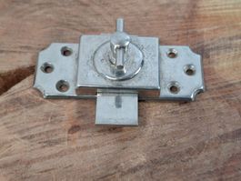 1 schöner antiker Dreh Riegel, Stahl vernickelt (3769#MBS3)