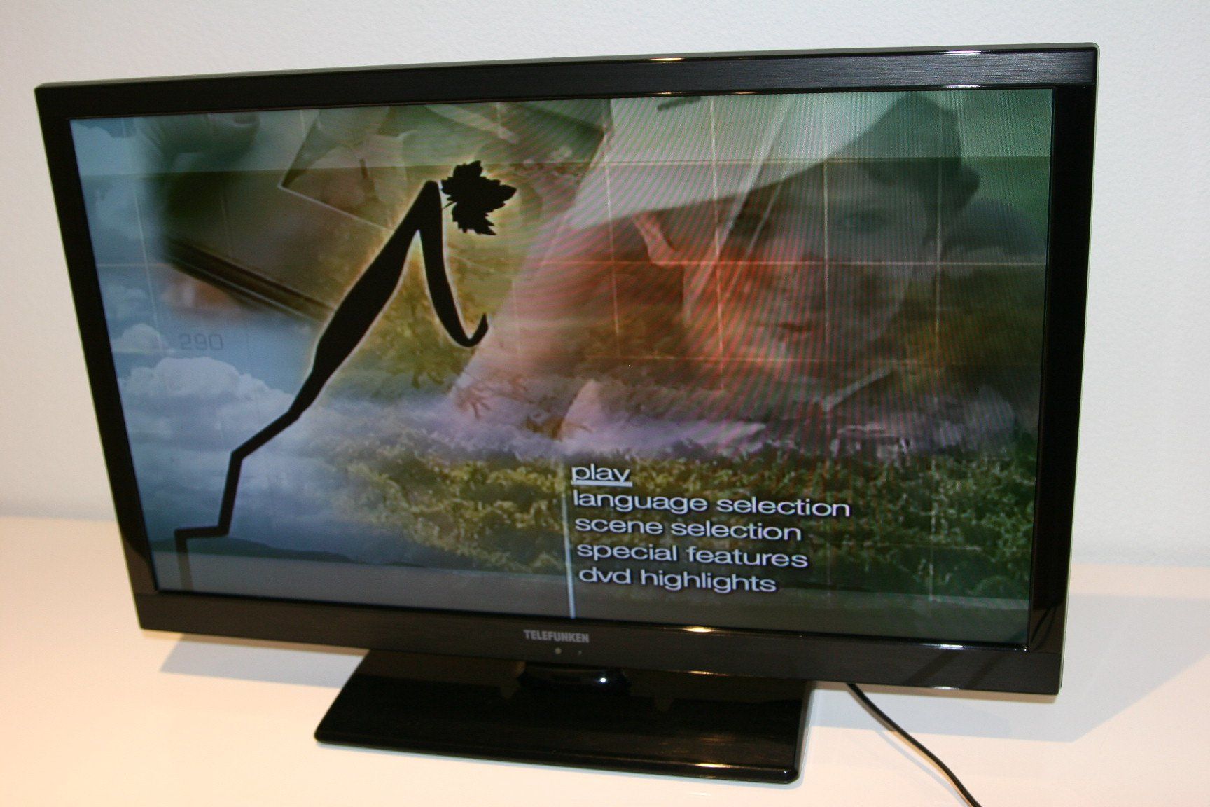 Telefunken Televisori: Telefunken LCD Fernseher 24" mit eingebautem DVD-Player – Usato da Büren an der Aare venduto da Sabinem71 1