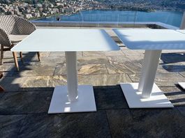 3 eleganti tavoli da terrazza bianchi