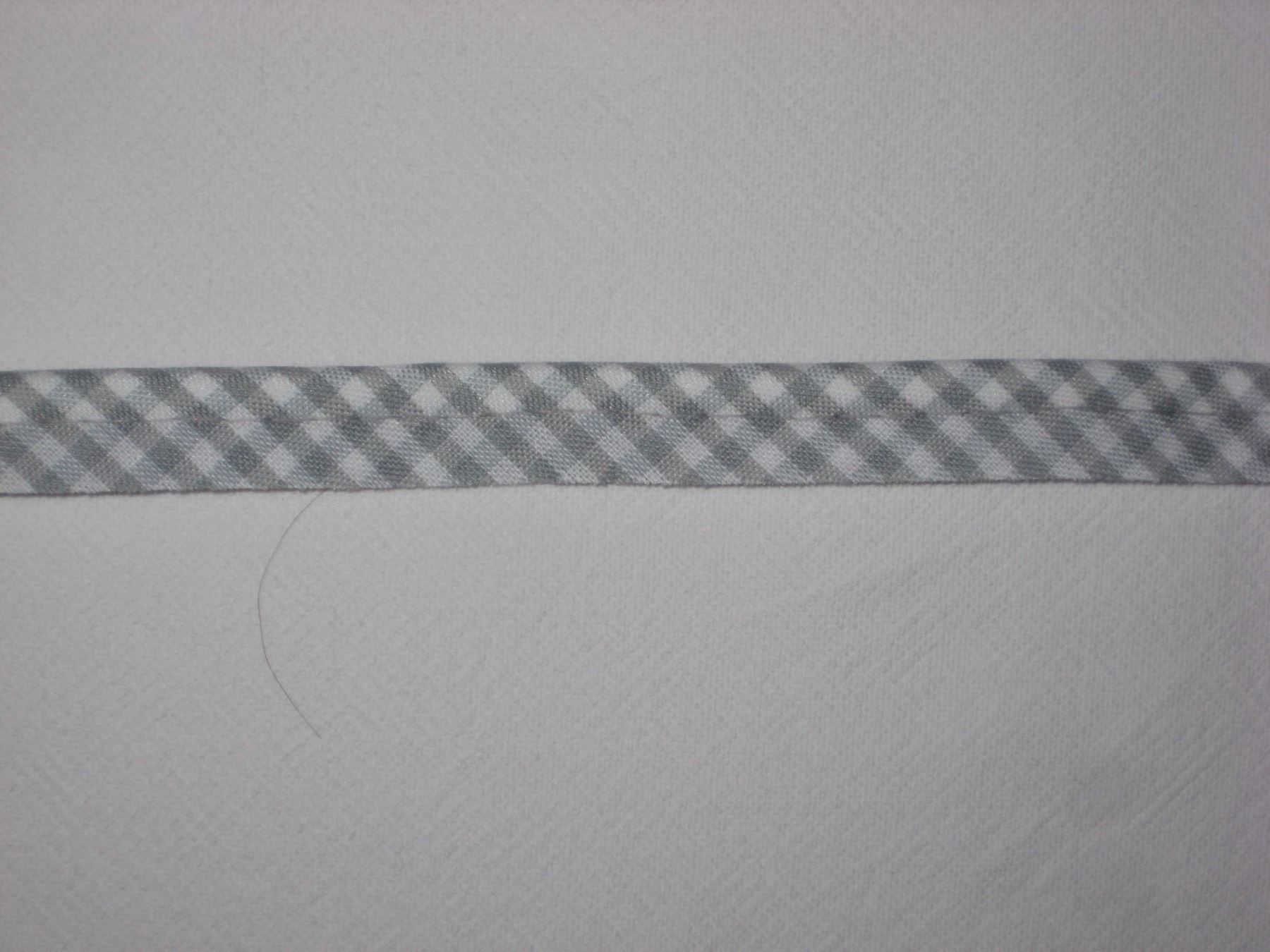 Nastri decorativi: Paspelband Baumwolle grau /weiss kariert – Nuovo e nell'imballaggio originale da Füllinsdorf venduto da Schlupp 1