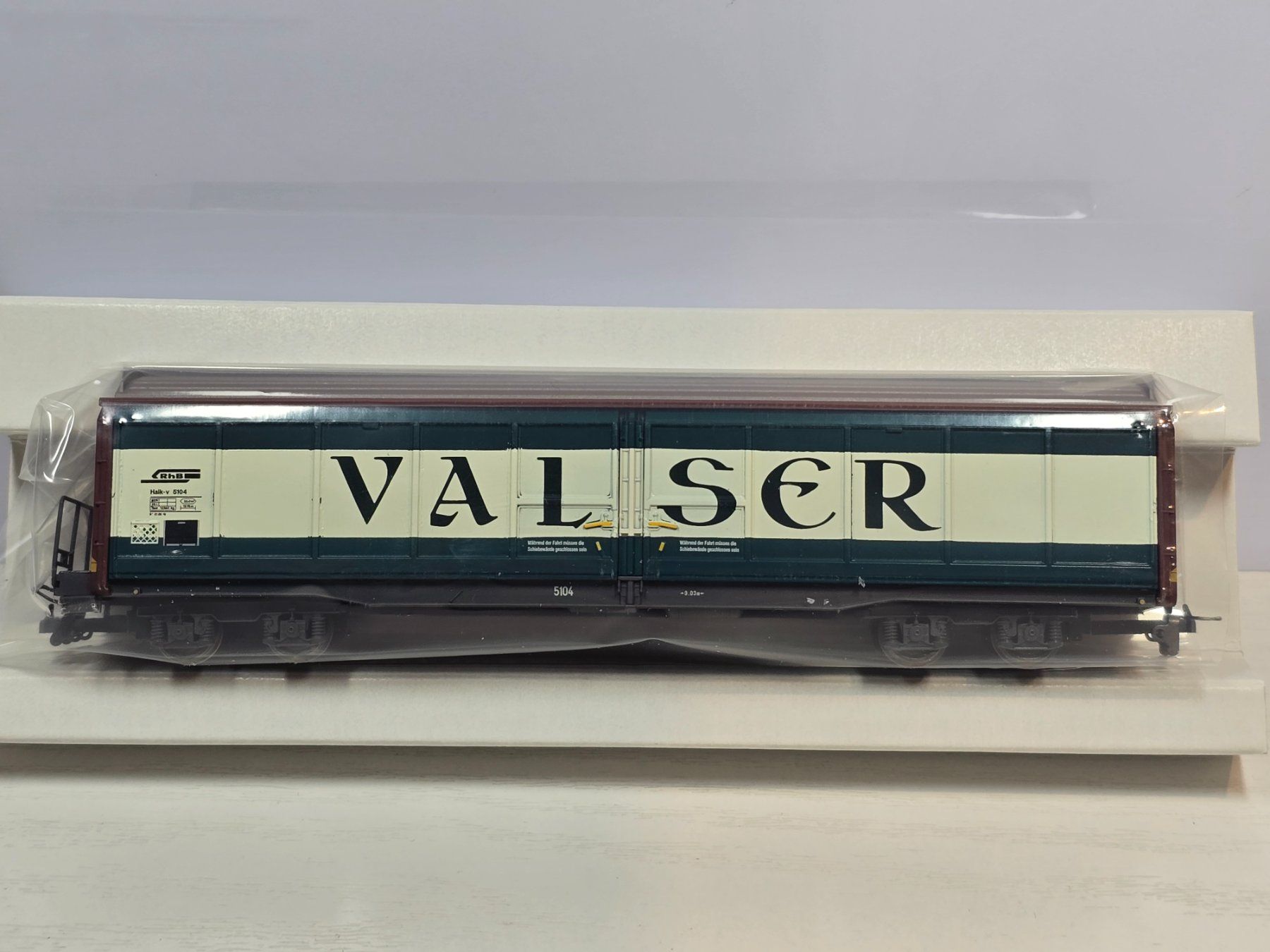 Bemo Modellini di ferrovie: Bemo, 2278124, RhB, Schiebewandwagen, Valser, Neu – Nuovo e nell'imballaggio originale da Kloten venduto da Nicola2 2