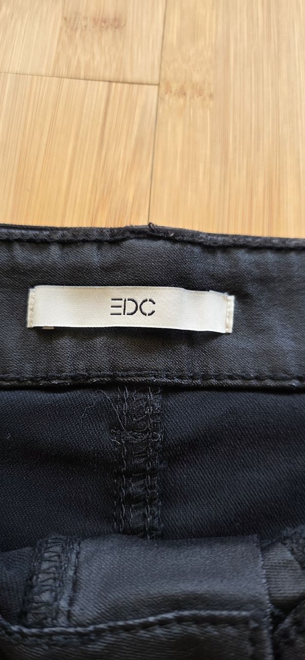 Röcke: EDC Rock schwarz Gr. 40 – klassisch – Basic – Stretch – Gebraucht aus Biel/Bienne von Popoff1 1