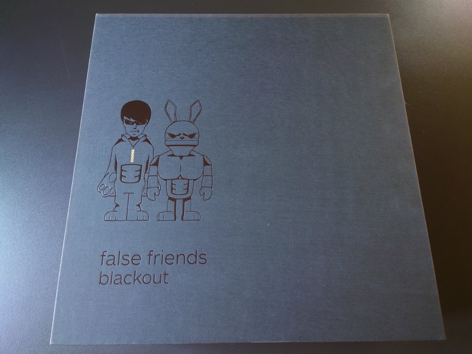 Medicom Toy Figuren: Coarse false friends black out – Neu und originalverpackt aus Martigny von cre_zm9r 2