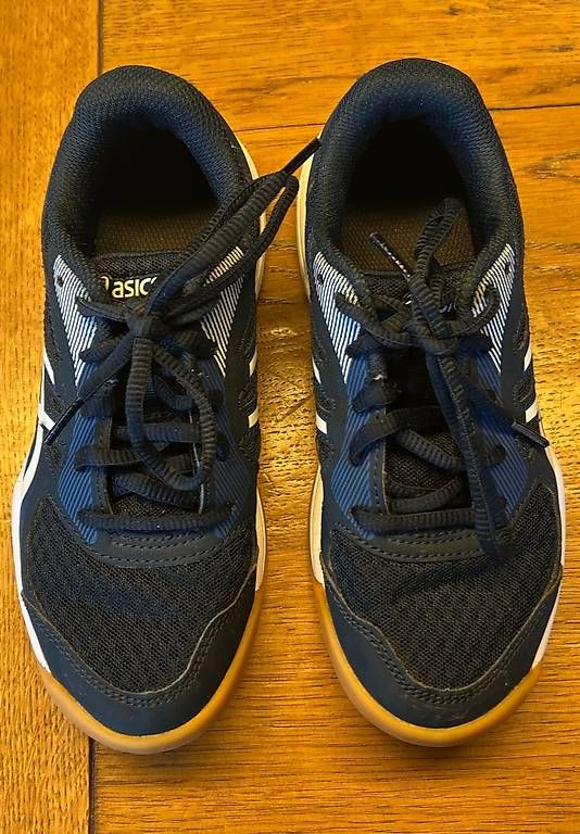 Asics Scarpe per ragazzi: Hallenturnschuhe Gr. 33.5 – Usato da Zollbrück venduto da beisu