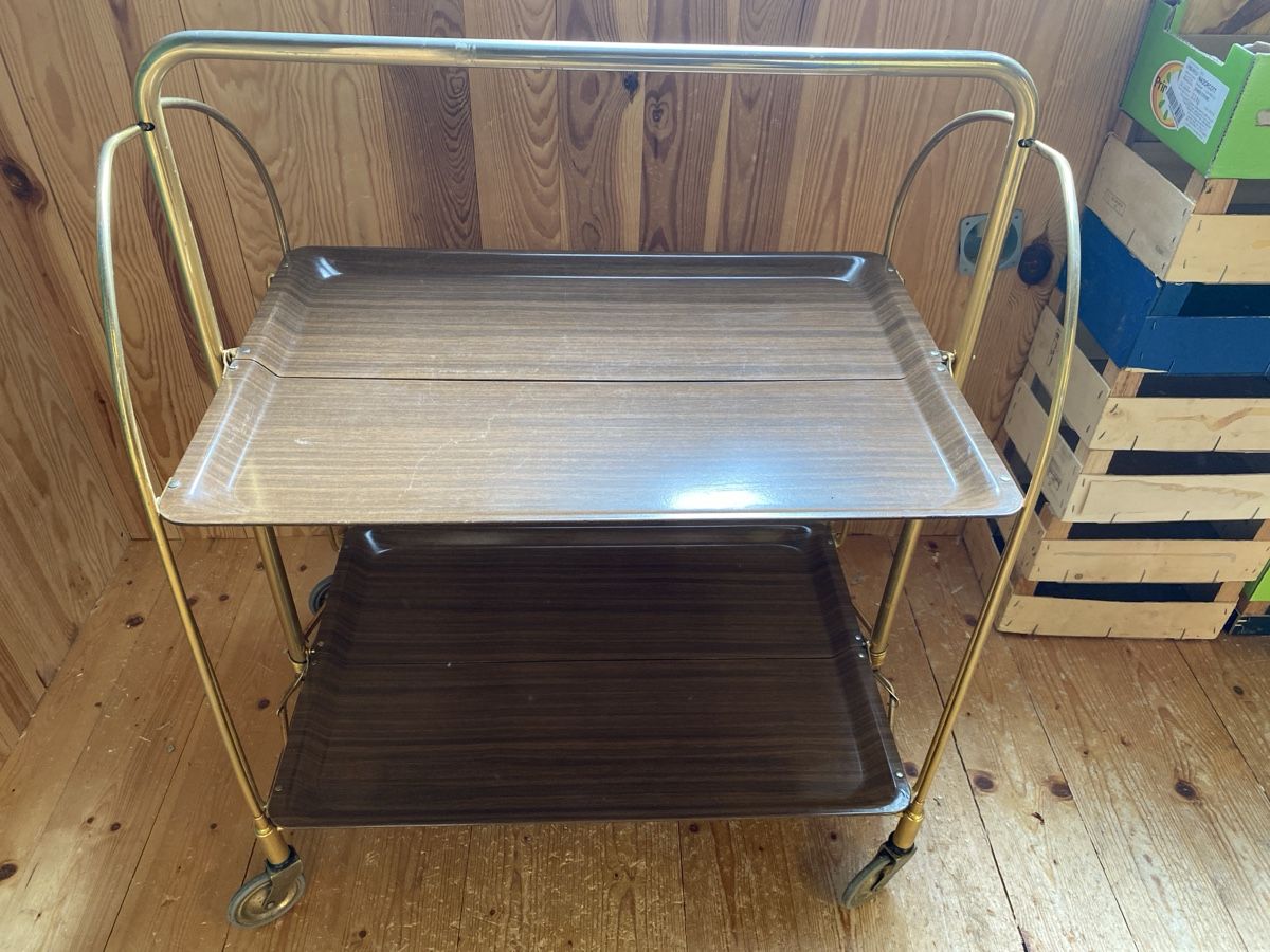 Carrelli di servizio: Vintage Servierwagen klappbar Messing Retro – Usato da Buchs SG venduto da rosadoro1973