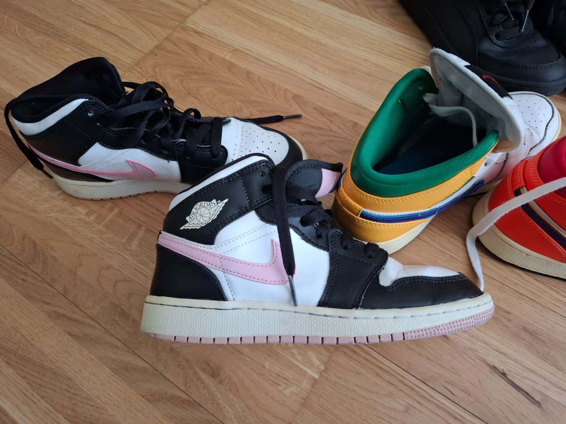 Adidas Scarpe per ragazze: Mädchen Sneakers-Paket, Grösse 36-38, div. Marken – Usato da Zürich venduto da zhch15 3