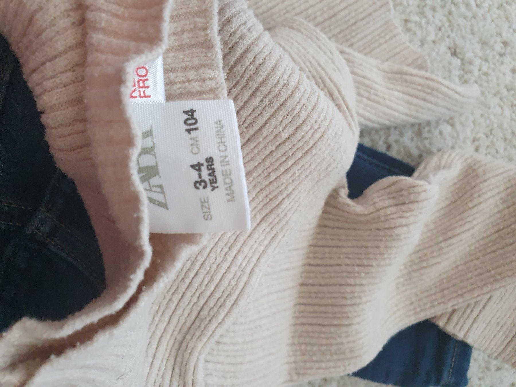 Maglioni & Felpe: Jeans Denim + Pullover Zara – Usato da Altendorf venduto da MiriCaj 5