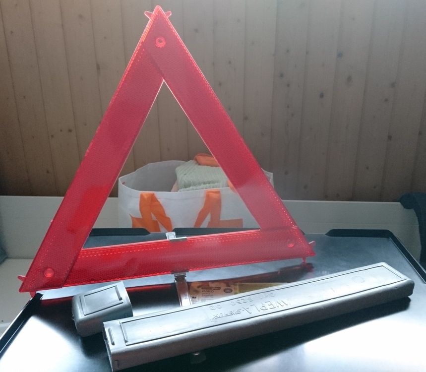 Pannendreieck, Warndreieck Kaufen auf Ricardo