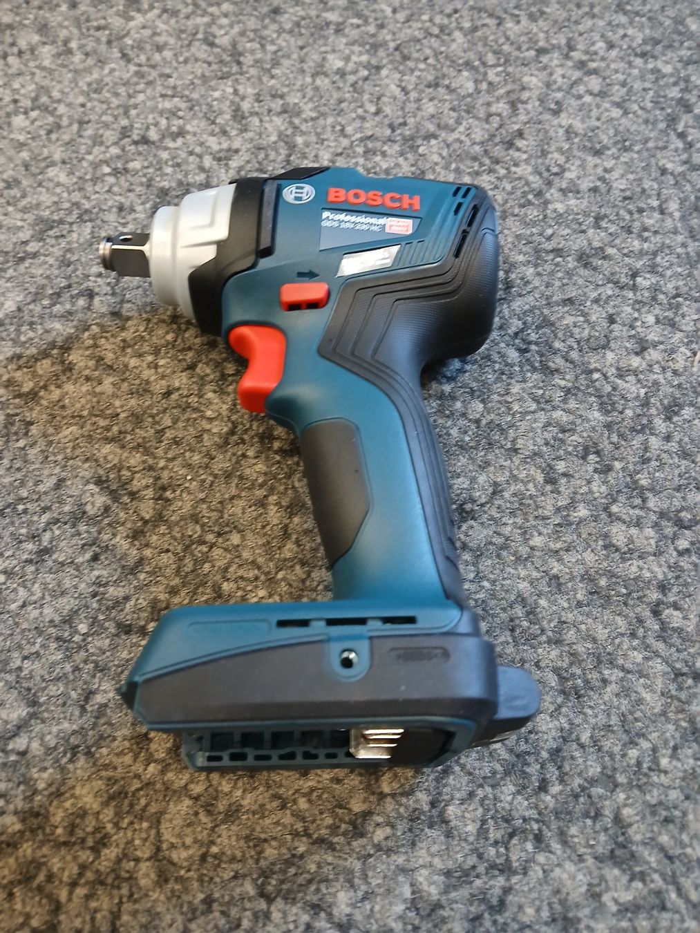 Bosch Tutti gli attrezzi: BOSCH Akku Schlagschrauber 1/2" 18V – Nuovo e nell'imballaggio originale da Reiden venduto da mja_2bsk