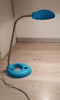 Hellblaue Schreibtischlampe
