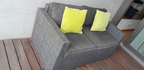 Divani: Balkon-Sitzgruppe mit Loungetisch – Usato da Rheinfelden venduto da globis67 4