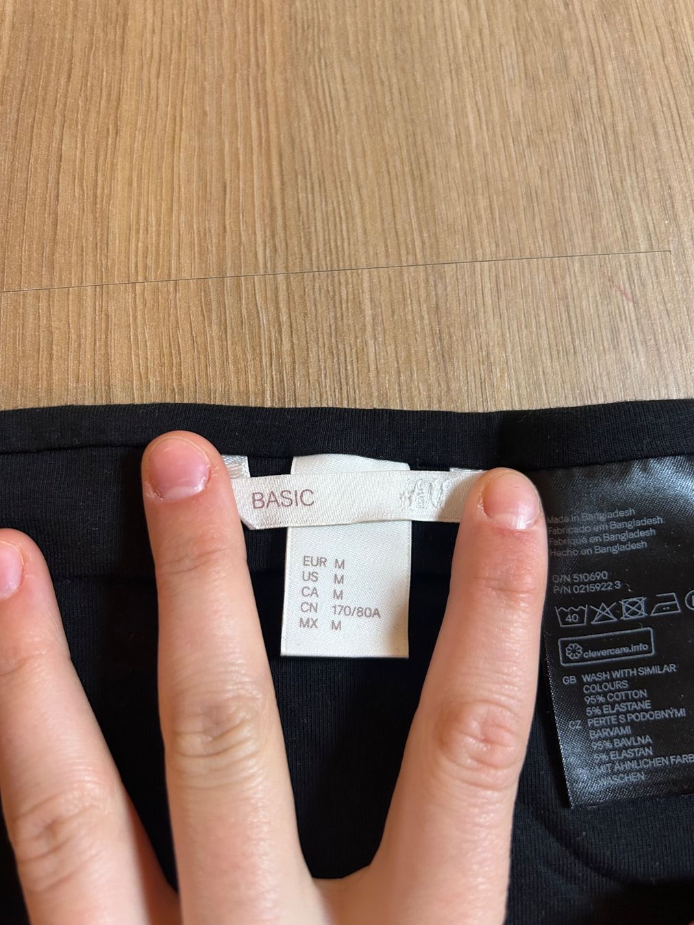 H&M Gonne: Jupe noir H&M taille M – Usato da Delémont venduto da elena_neuhaus 1