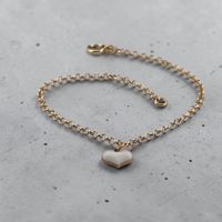 Goldiges Armband mit Herzanhänger, neuwertig!
