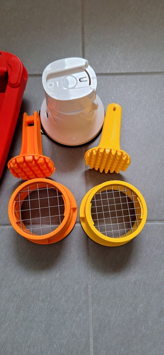 Tupperware Contenitori & Simili: Tupperware, MultiChef, Chef Press Dicer (lame 10 et 15mm) – Nuovo (secondo la descrizione) da Lussery-Villars venduto da pousinete02 1