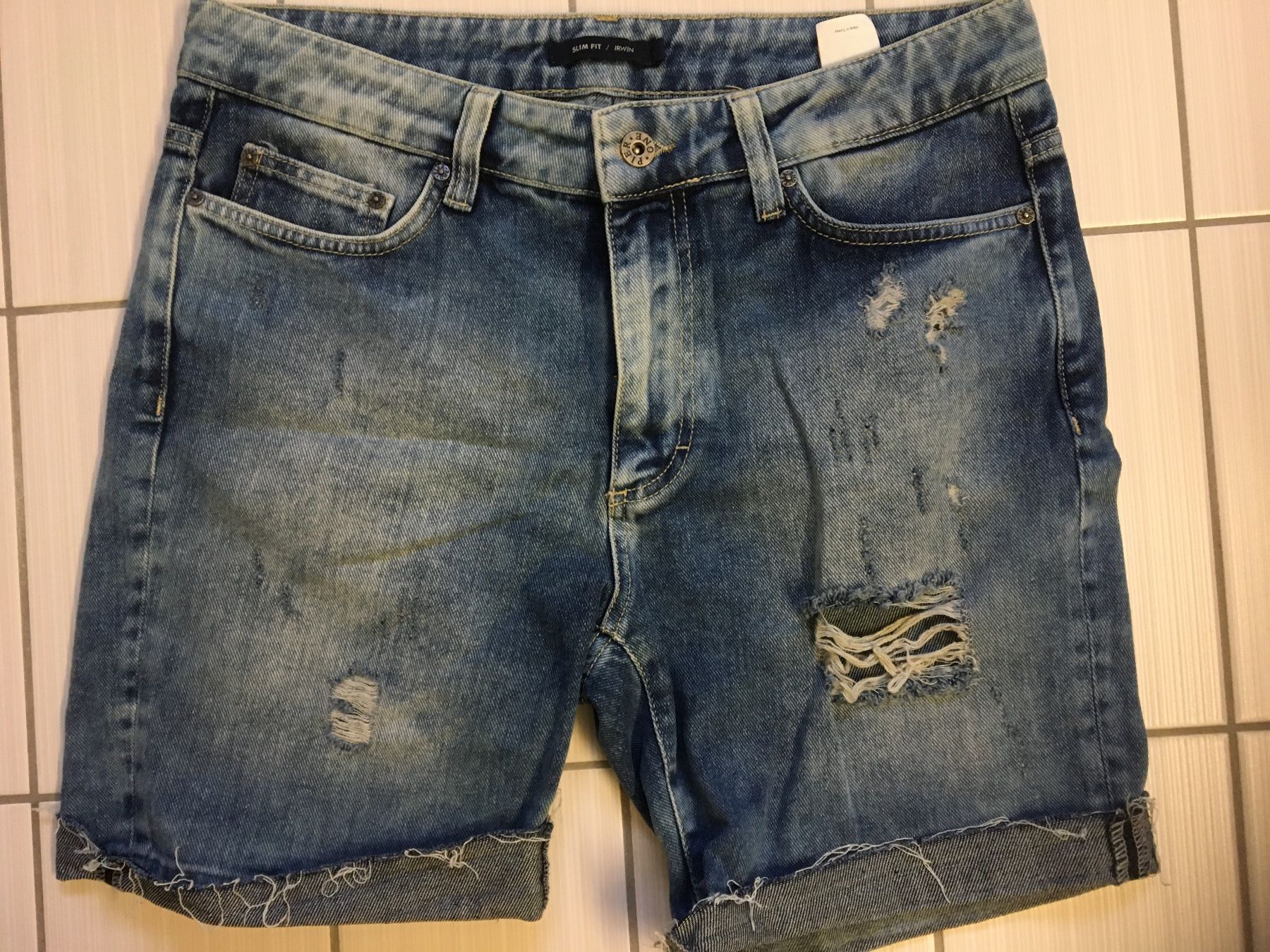 Jeans: Shorts L – Gebraucht aus Arth von Vrecam51